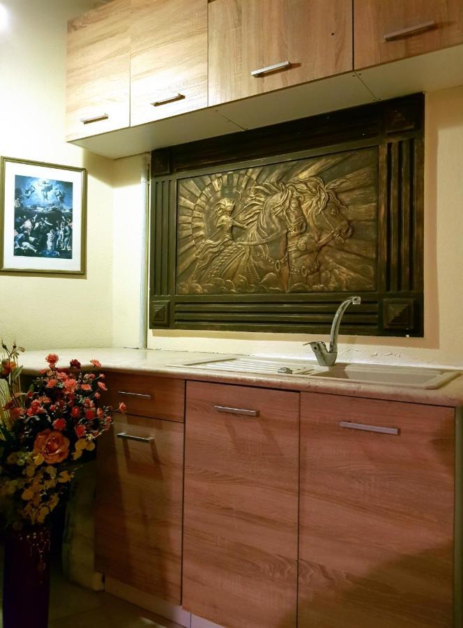Nomads Rooms ตริกาลา ภายนอก รูปภาพ